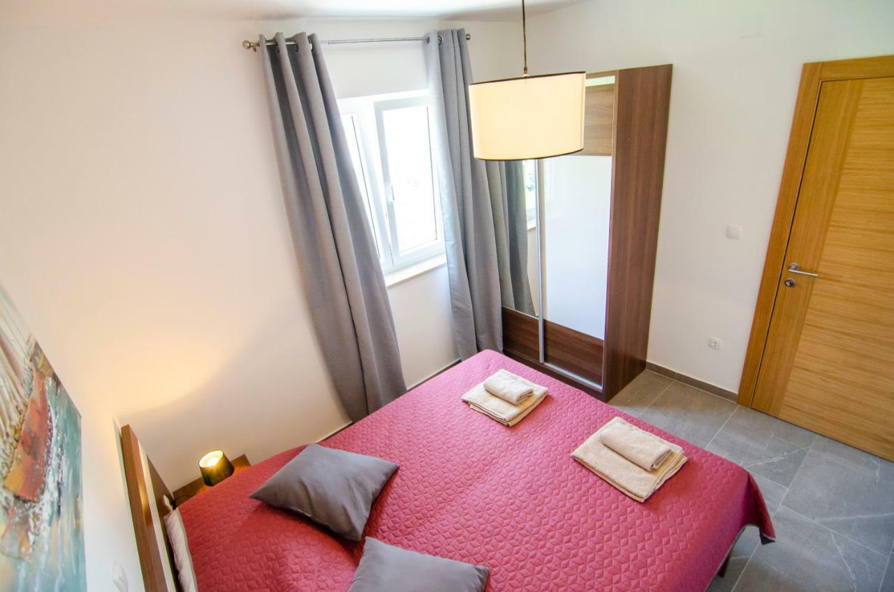 Apartments Sara 2 Bol Zewnętrze zdjęcie