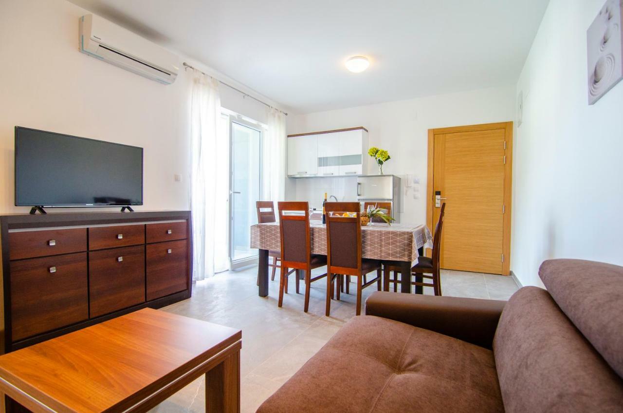 Apartments Sara 2 Bol Zewnętrze zdjęcie