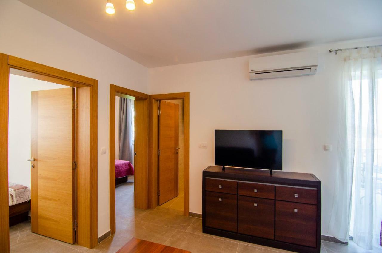 Apartments Sara 2 Bol Zewnętrze zdjęcie
