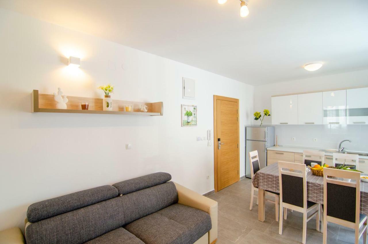 Apartments Sara 2 Bol Zewnętrze zdjęcie