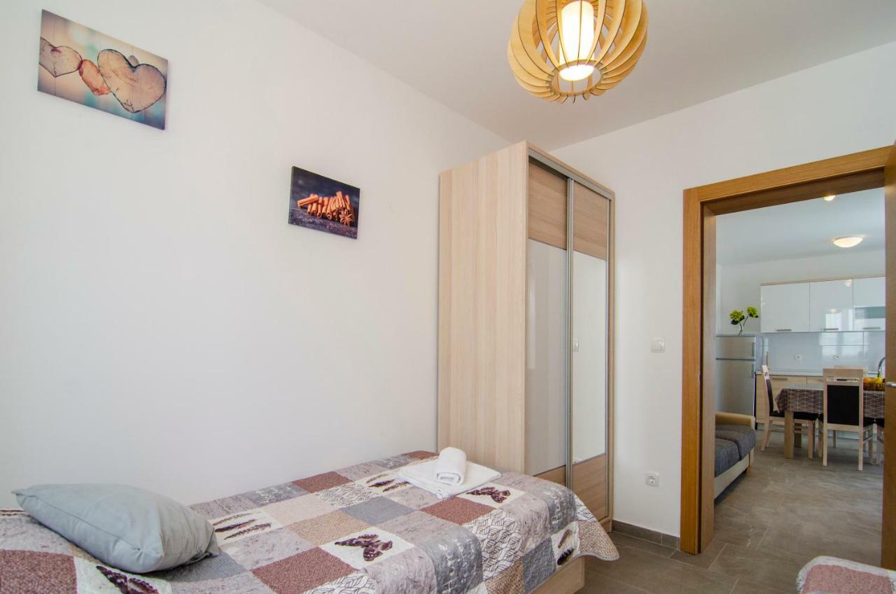 Apartments Sara 2 Bol Zewnętrze zdjęcie