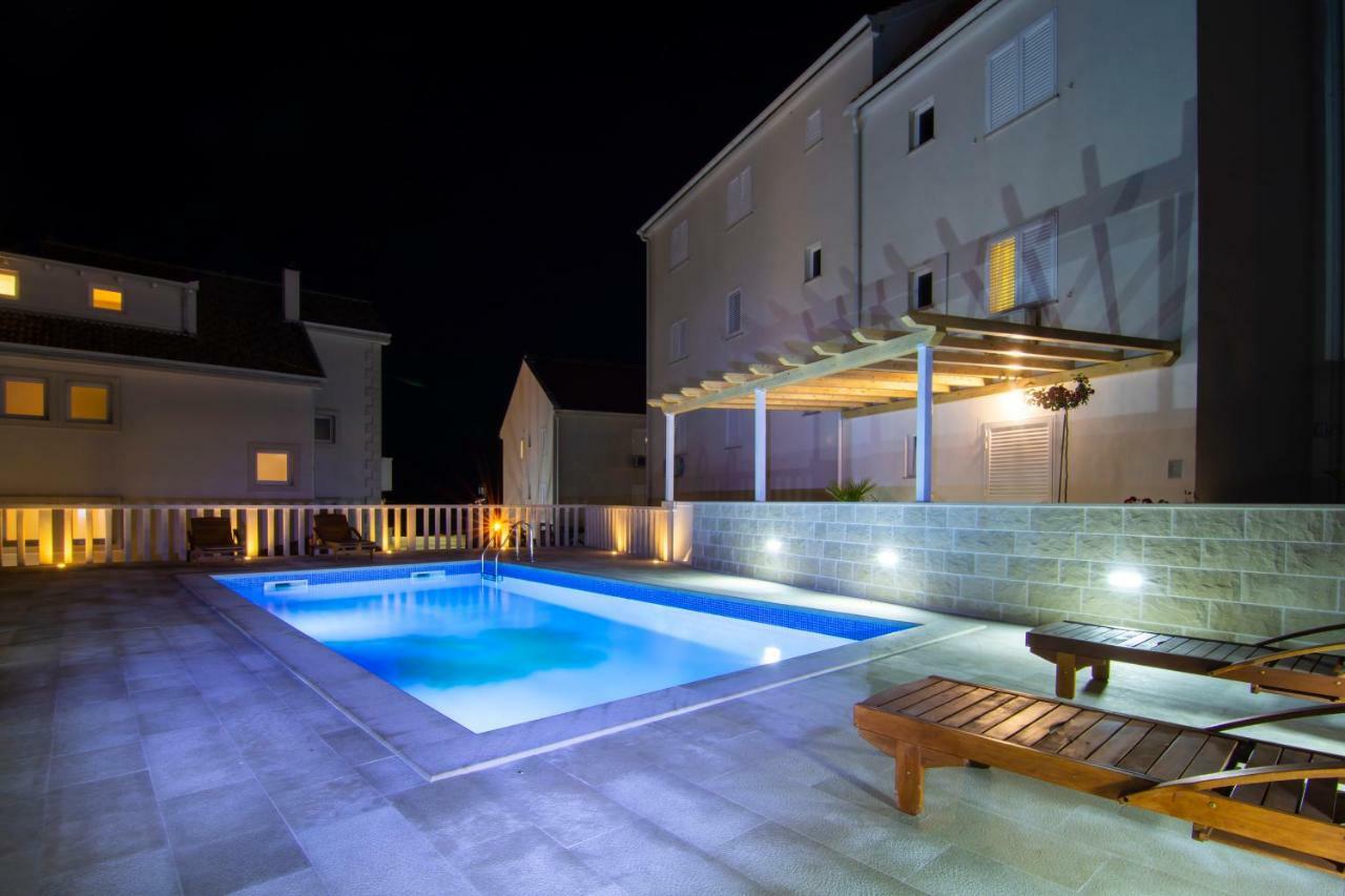Apartments Sara 2 Bol Zewnętrze zdjęcie