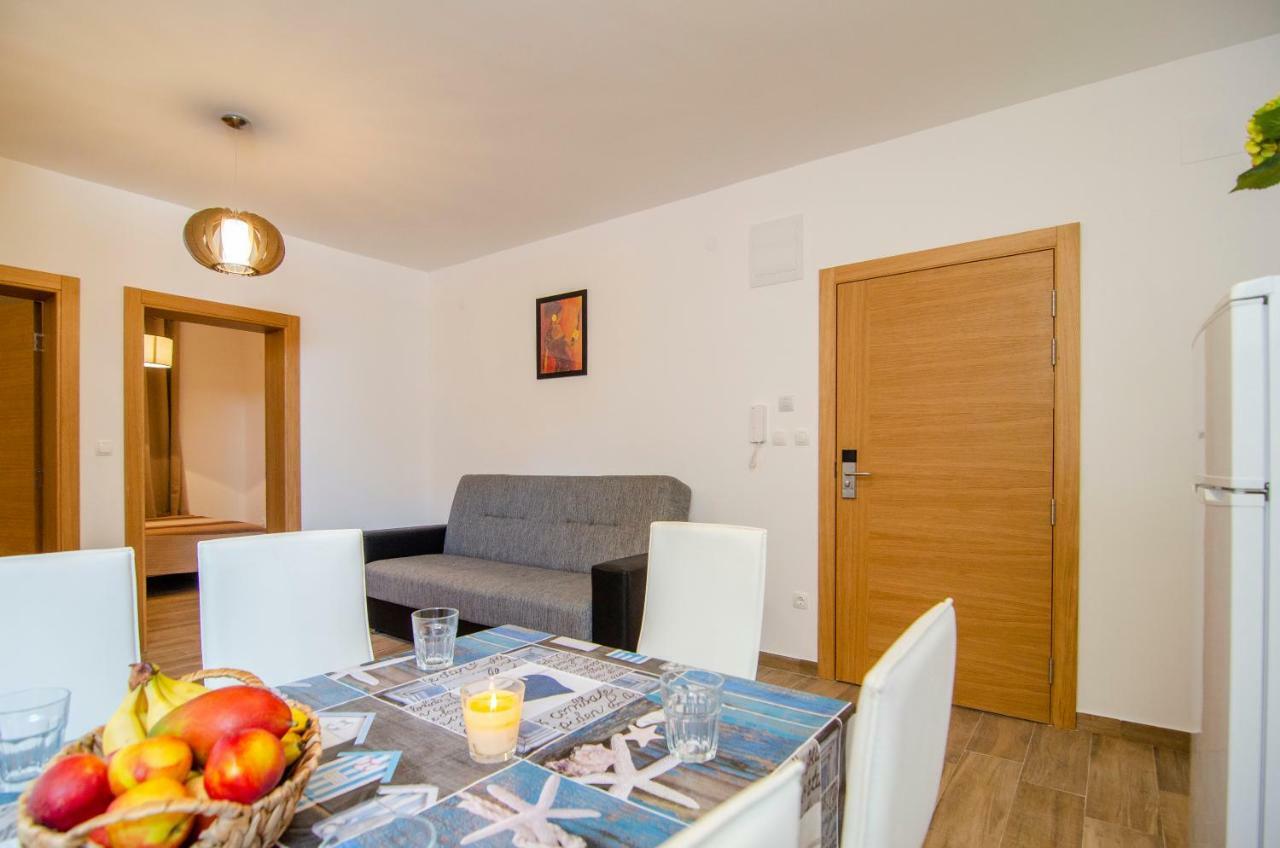 Apartments Sara 2 Bol Zewnętrze zdjęcie