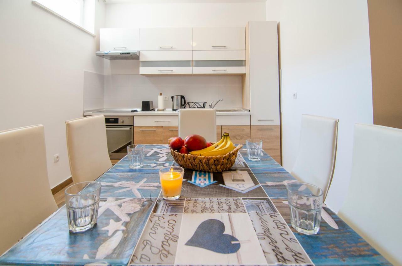 Apartments Sara 2 Bol Zewnętrze zdjęcie