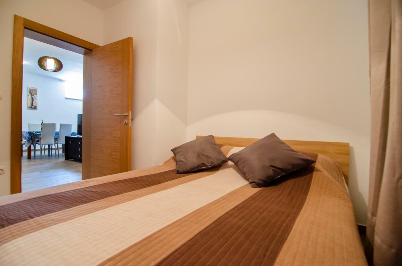 Apartments Sara 2 Bol Zewnętrze zdjęcie