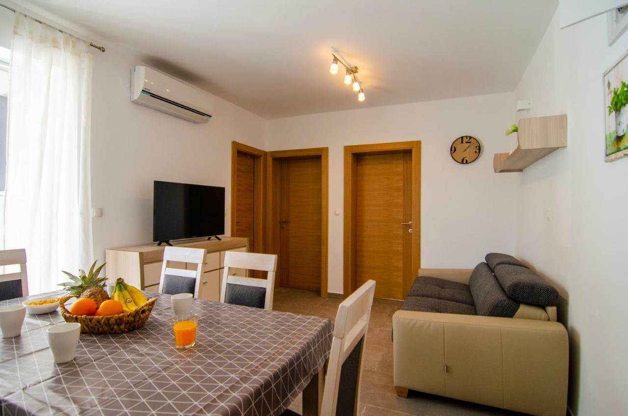 Apartments Sara 2 Bol Zewnętrze zdjęcie