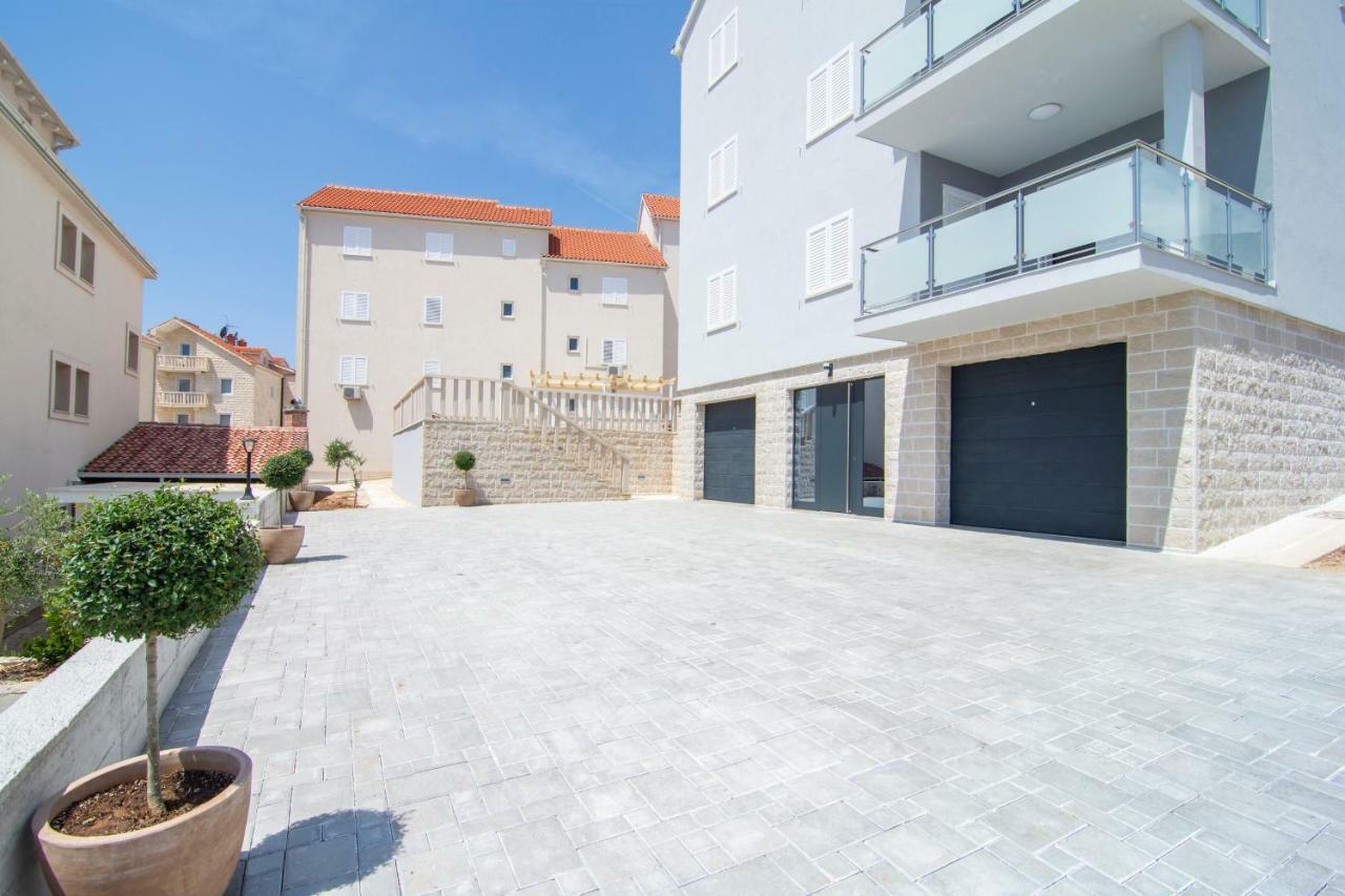 Apartments Sara 2 Bol Zewnętrze zdjęcie
