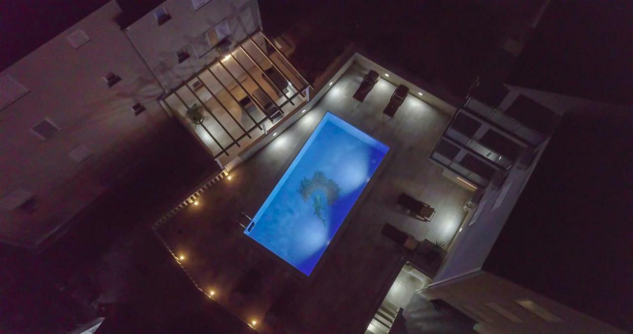 Apartments Sara 2 Bol Zewnętrze zdjęcie
